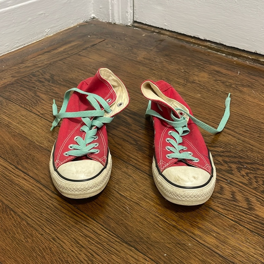 Red converse chuck taylor all stars